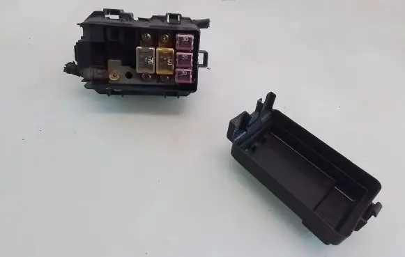 Honda Civic Fuse module