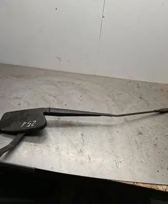 Front wiper blade arm