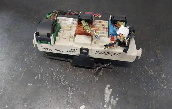 Ford Focus Comfort/convenience module 7M5T14A073CB