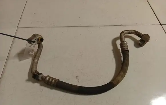 Volkswagen Jetta V Air conditioning (A/C) pipe/hose 
