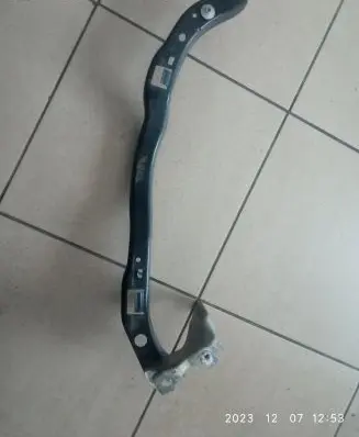 Subaru Legacy Headlight/headlamp mounting bracket