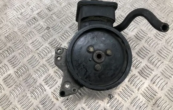 BMW 5 E60 E61 Power steering pump 7787106 32417787106