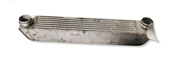 BMW 5 E60 E61 Intercooler radiator 7795823