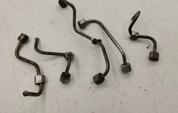 Opel Antara Fuel injector supply line/pipe 
