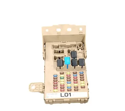 Subaru Outback (BS) Fuse module 82201AL01B
