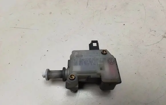 Skoda Superb B5 (3U) Tailgate boot lock/latch motor 3B5827061C