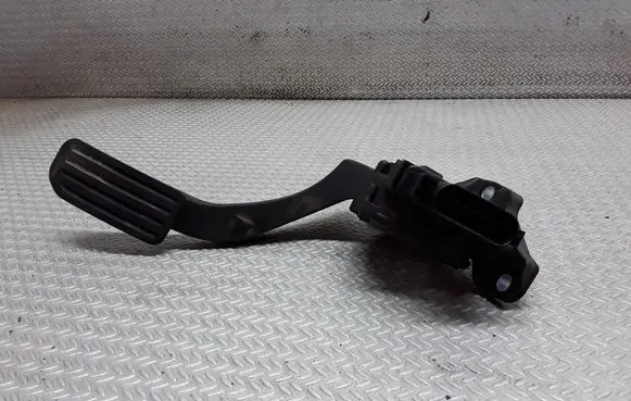 Ford Mondeo MK IV Accelerator throttle pedal 6G929F836SC
