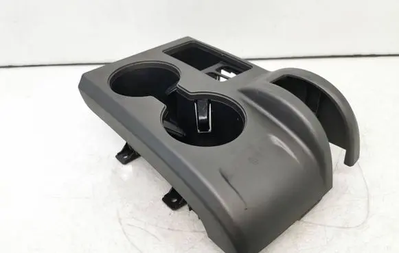 Cup holder front
