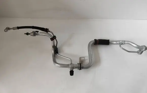 Chevrolet Camaro Air conditioning (A/C) pipe/hose 84498820