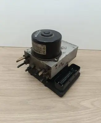 Volvo S80 ABS Pump 30714956 00401396D0 10092504113