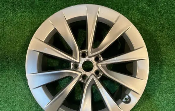 Tesla Model 3 R19 alloy rim 