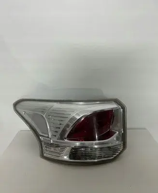 Mitsubishi Outlander Rear/tail lights 8330A787
