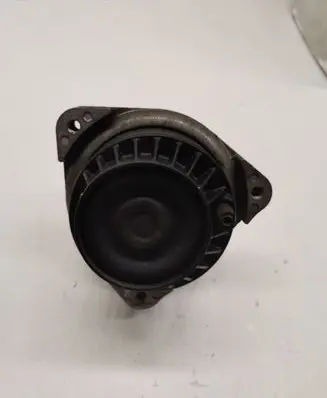 BMW 5 F10 F11 Engine mount bracket 6777371