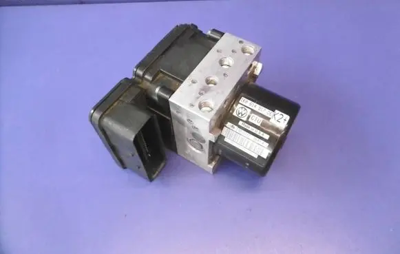 Skoda Yeti (5L) ABS Pump 1K0907379BJ 1K0614517DE