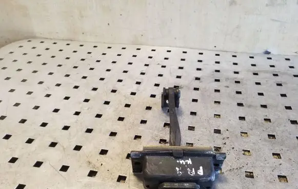 Mercedes-Benz ML W163 Front door check strap stopper