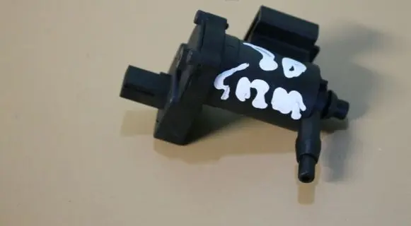 Mercedes-Benz C W203 Turbo solenoid valve 2038000179