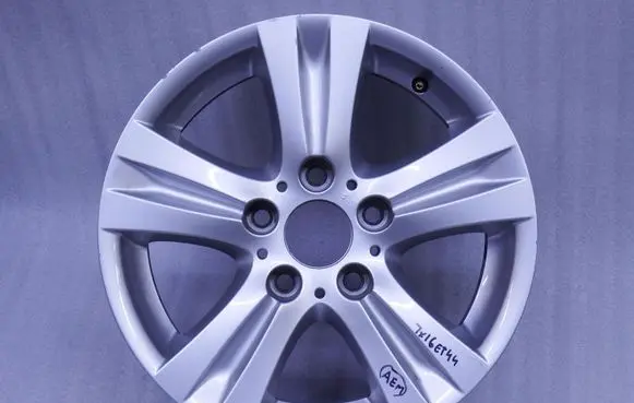 BMW 1 E81 E87 R16 alloy rim 