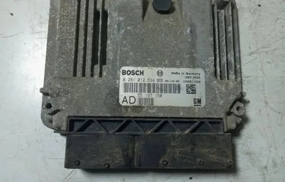 Opel Zafira B Engine control unit/module 55197150 1039S11520 0281012534