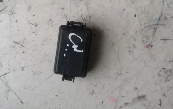 Honda Civic IX Fuse box cover