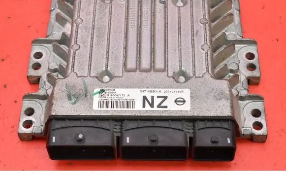 Nissan Qashqai Engine control unit/module ECU S180067173A