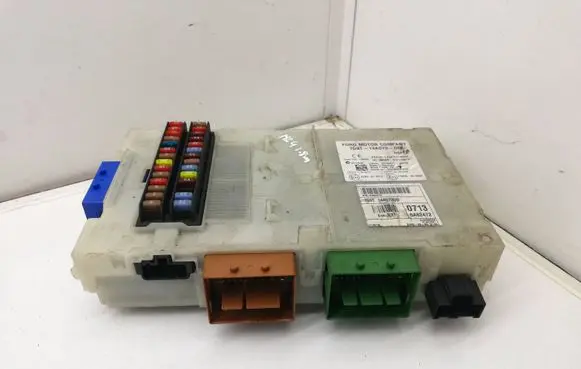 Ford Mondeo MK IV Fuse module 7g9t14a073dd