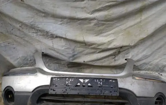 Chrysler Pacifica Front bumper sidabrinis