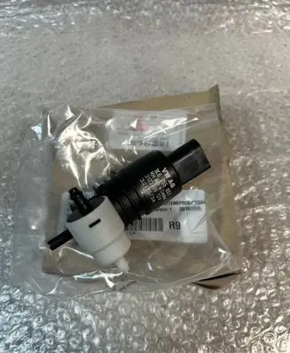 Volkswagen Caddy Windscreen/windshield washer pump 1k6955651