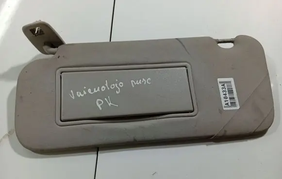 Sun visor