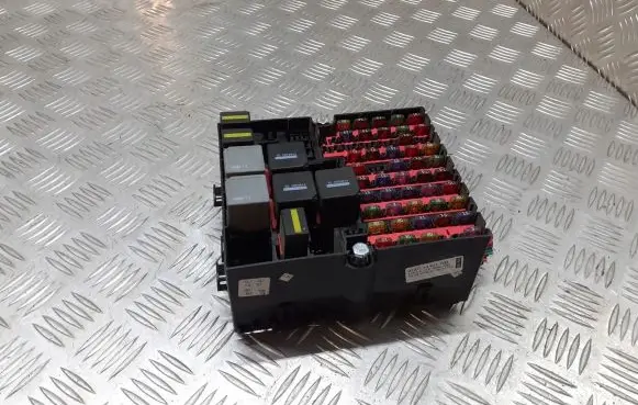 Ford Fiesta Fuse box cover 4S6T-14401-NB