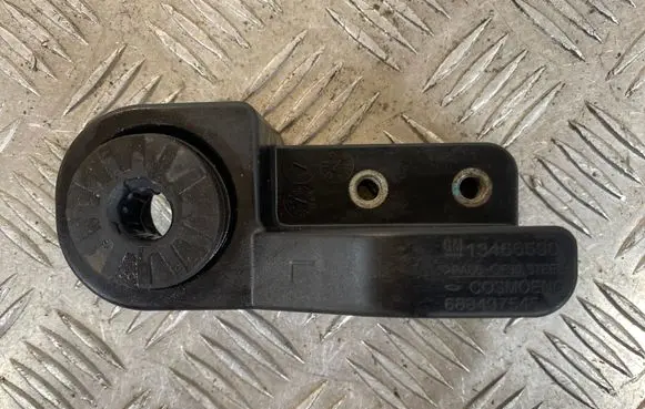 Opel Astra K Radiator mount bracket 13466590 688437545