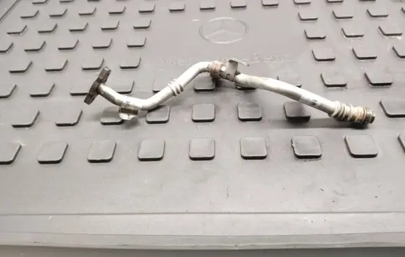 Mercedes-Benz Citan W415 Turbo turbocharger oiling pipe/hose 151985418r