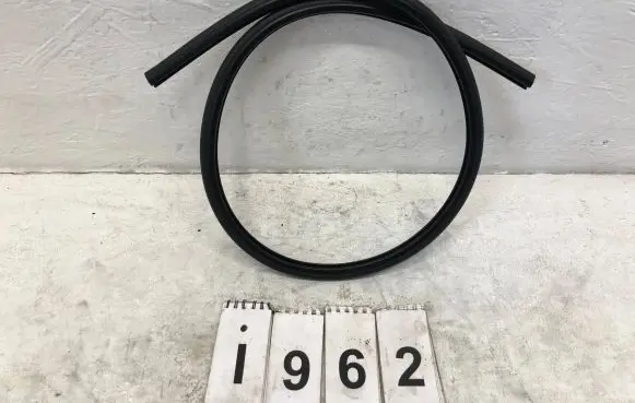 Mini Cooper Countryman R60 Engine compartment rubber 51767388091