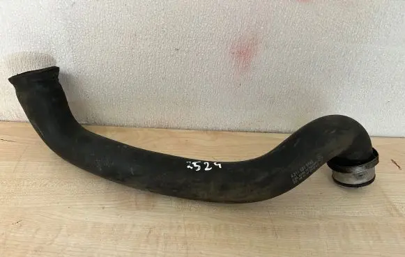 Mercedes-Benz E W211 Engine coolant pipe/hose A2115011182