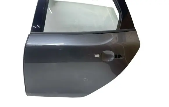 Volvo V40 Rear door