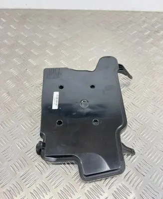 BMW 1 F40 Intake resonator 8580237 10543512 1371