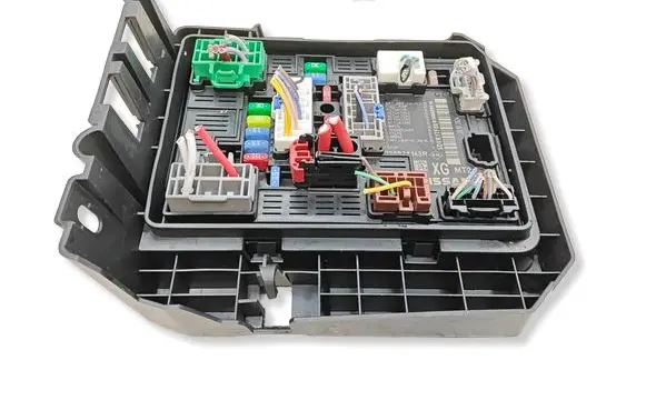 Renault Captur II Fuse module 284B78143R