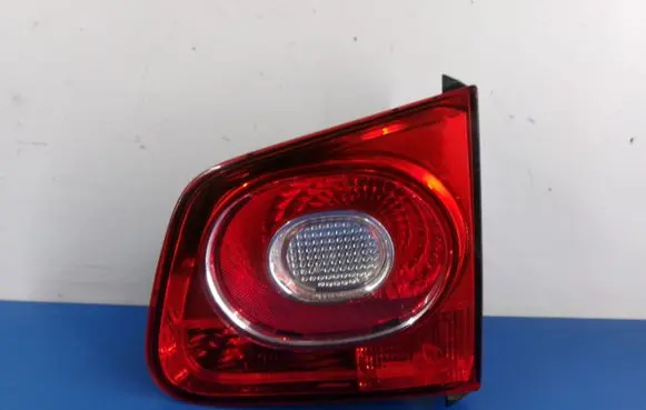 Volkswagen Tiguan Rear/tail lights 5N0945094B