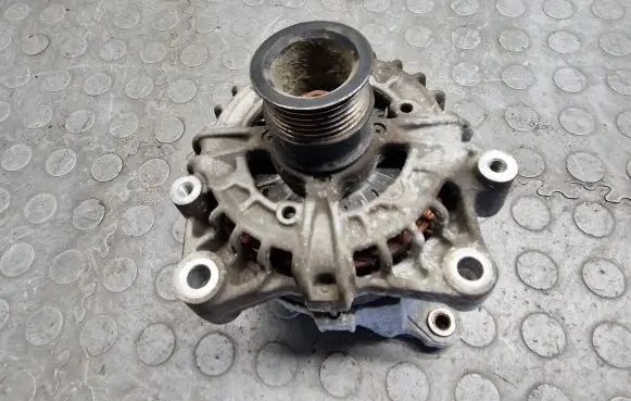 BMW 4 F32 F33 Generator/alternator 8614276