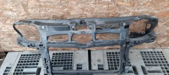 Volkswagen Golf III Radiator support slam panel