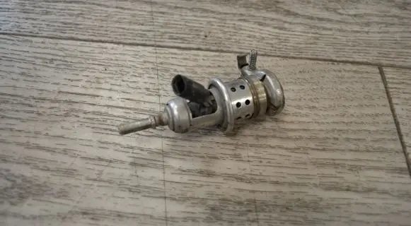 Mercedes-Benz Sprinter W907 W910 Fuel injector A0004900200