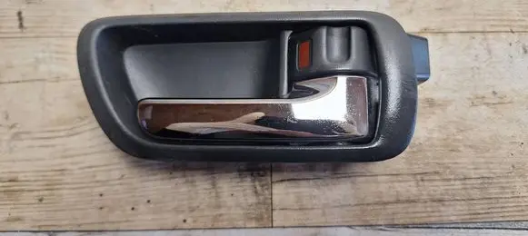Toyota Corolla Verso AR10 Front door interior handle 692050F010