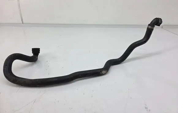 Engine coolant pipe/hose