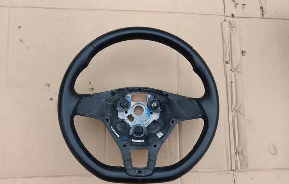 Volkswagen Jetta VI Steering wheel 5C0419091BL