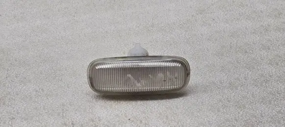 Audi A6 S6 C5 4B Front fender indicator light 4B0949127