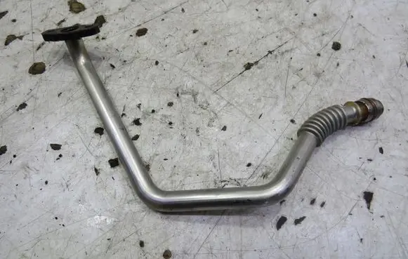 Nissan Note (E12) Turbo turbocharger oiling pipe/hose