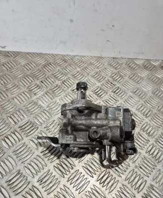 Volvo XC60 Fuel injection high pressure pump 31405129