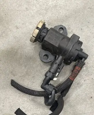 BMW 5 F10 F11 Turbo solenoid valve 302442 BMW1174 8509323