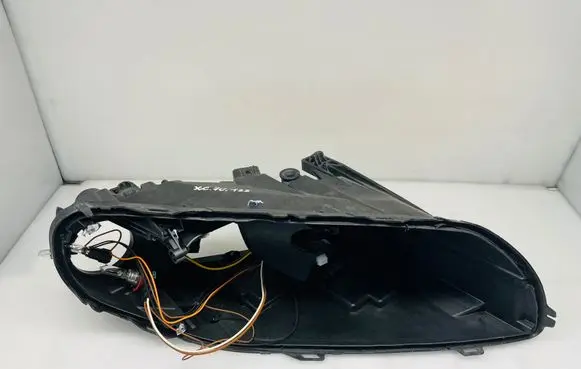 Volvo V70 Headlight part 31214354 6331200001