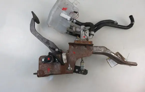 Renault Mascott Clutch pedal 