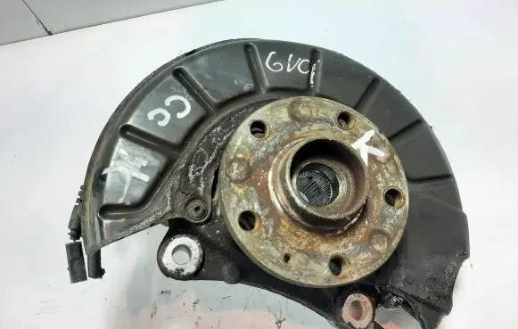 Volkswagen PASSAT CC Front wheel hub
